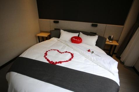 Thank Inn Plus Jiangsu Zhenjiang Jiangkou District Hongdou Square Zewnętrze zdjęcie